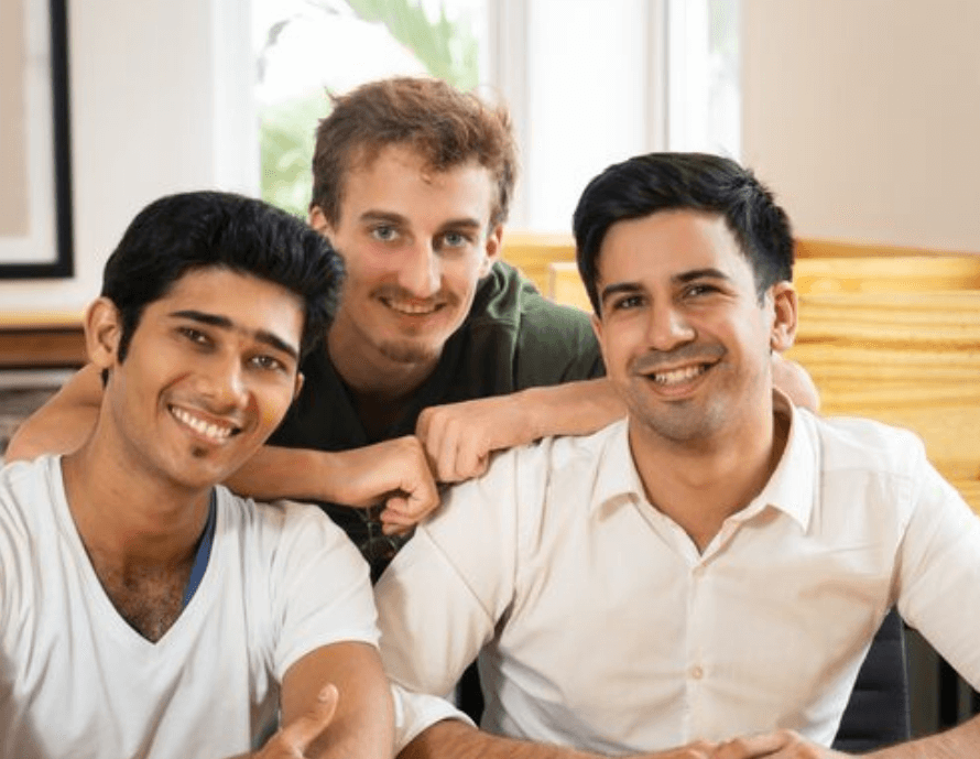 Gay Threesome Community